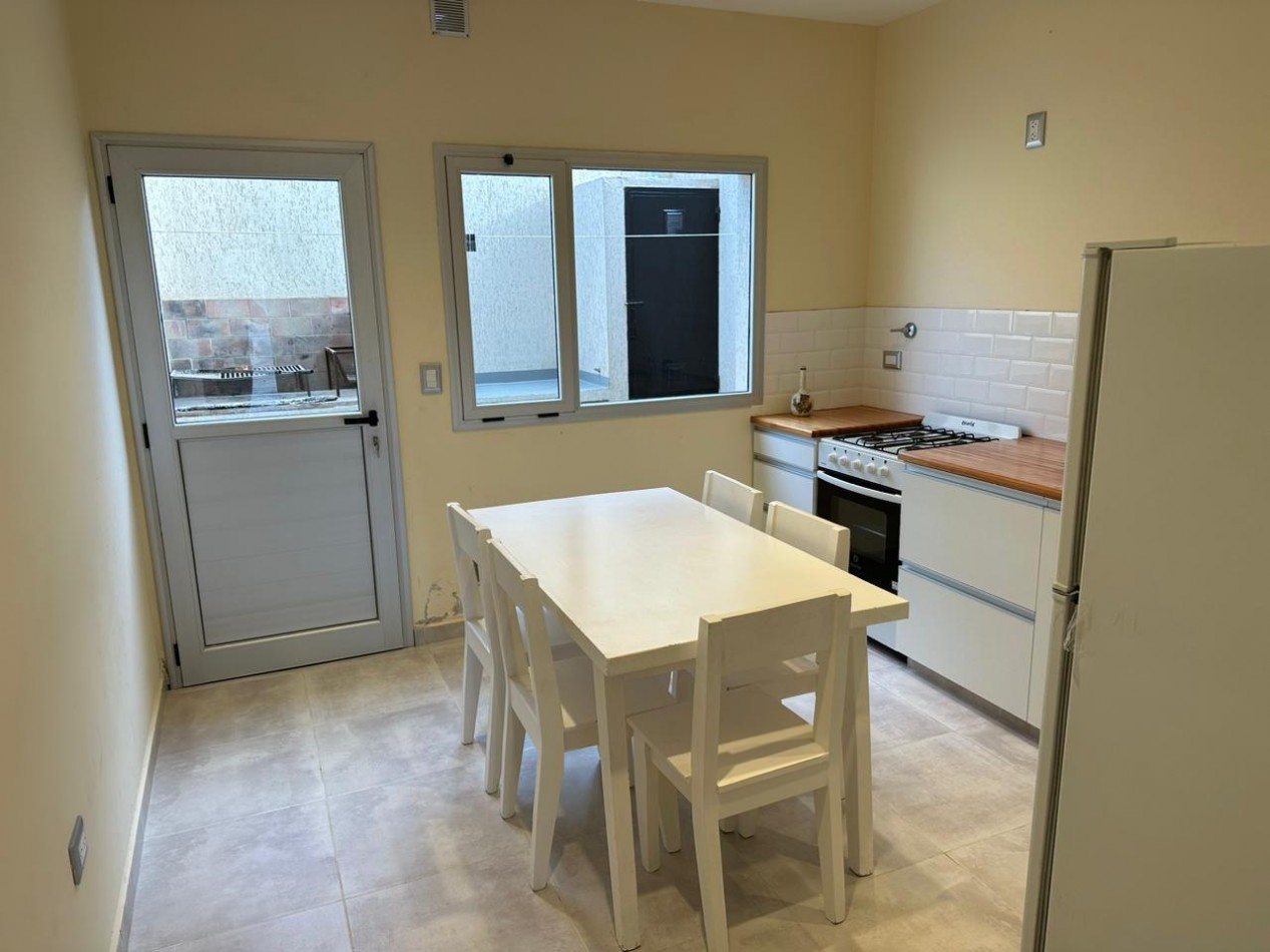 DUPLEX 2 DORMITORIOS CON PATIO