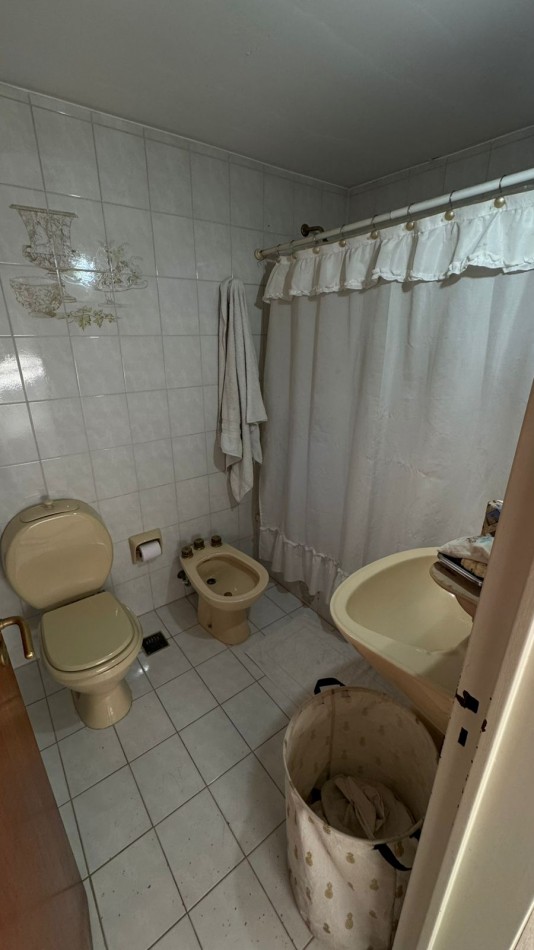 CASA 2 DORMITORIOS CON AMPLIO PATIO EN BARRIO SUR