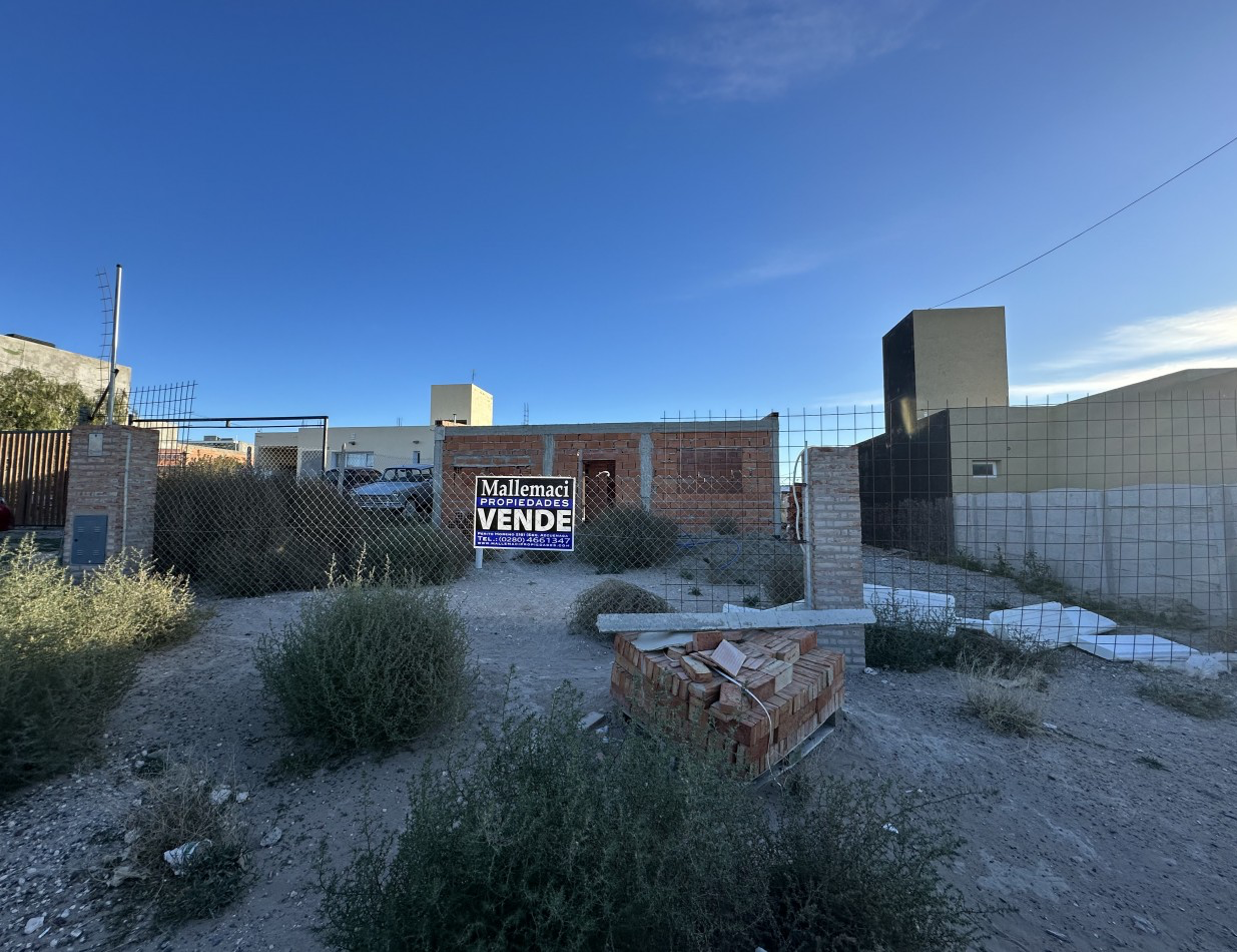 TERRENO 500 M² CON MEJORA EN SOLANA
