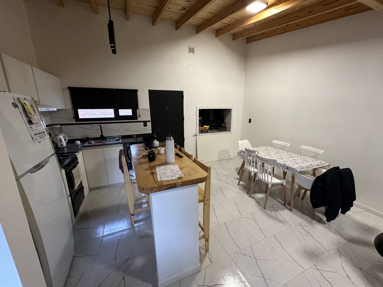 CASA 2 DORMITORIOS CON PATIO NUEVA EN SOLANA