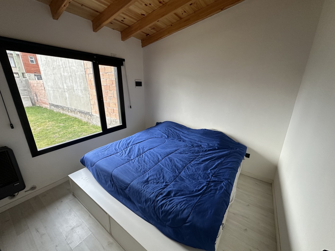 CASA 2 DORMITORIOS CON PATIO NUEVA EN SOLANA