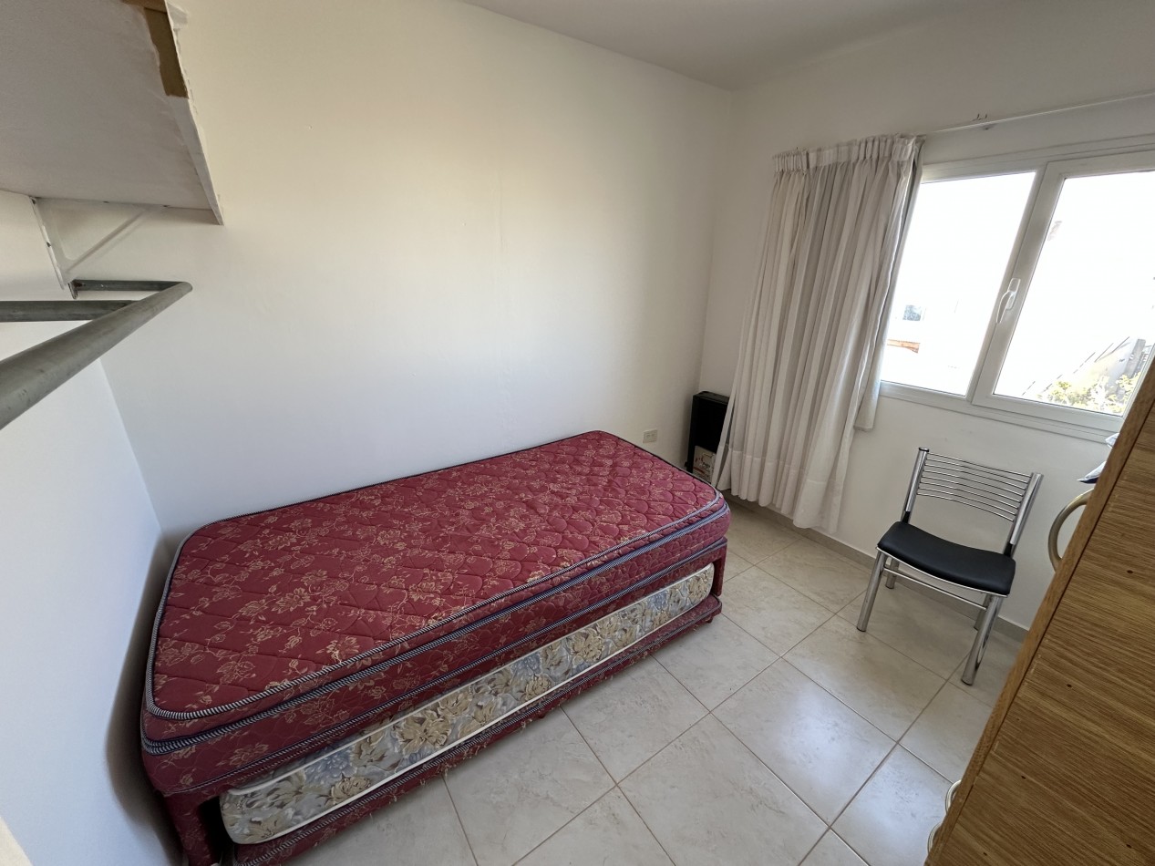 DUPLEX 2 DORMITORIOS CON COCHERA Y PATIO CON PARRILLA