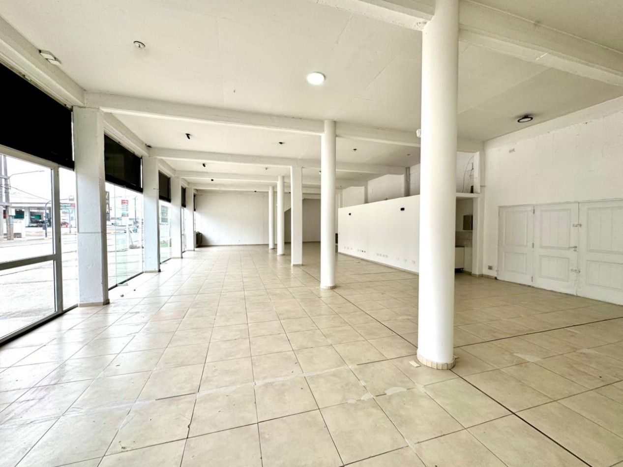 SE ALQUILA LOCAL COMERCIAL