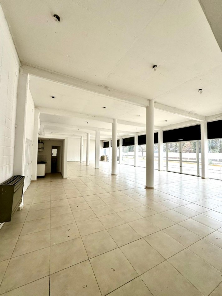 SE ALQUILA LOCAL COMERCIAL