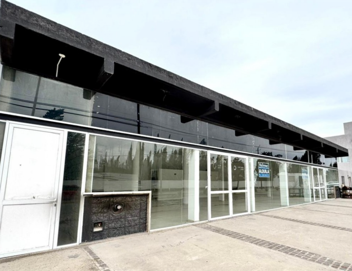 SE ALQUILA LOCAL COMERCIAL