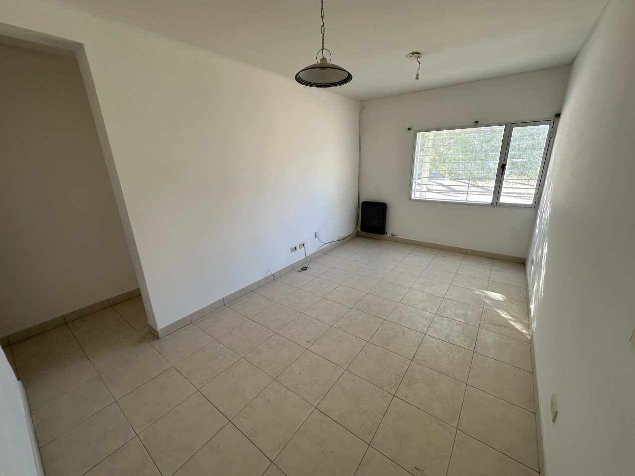 DEPTO 2 DORMITORIOS CON PATIO EN ZONA SUR