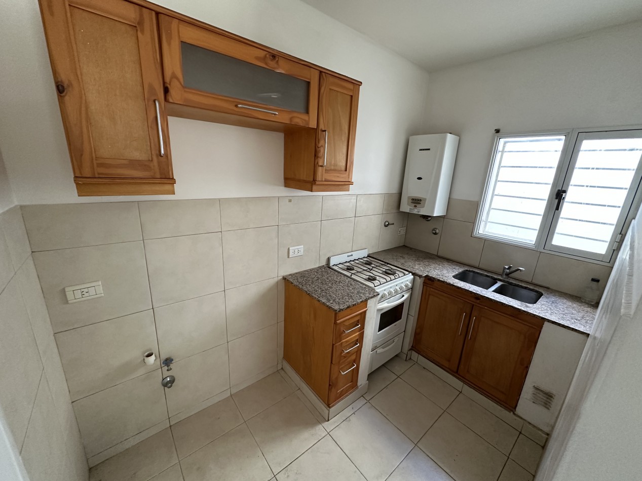 DEPTO 2 DORMITORIOS CON PATIO EN ZONA SUR