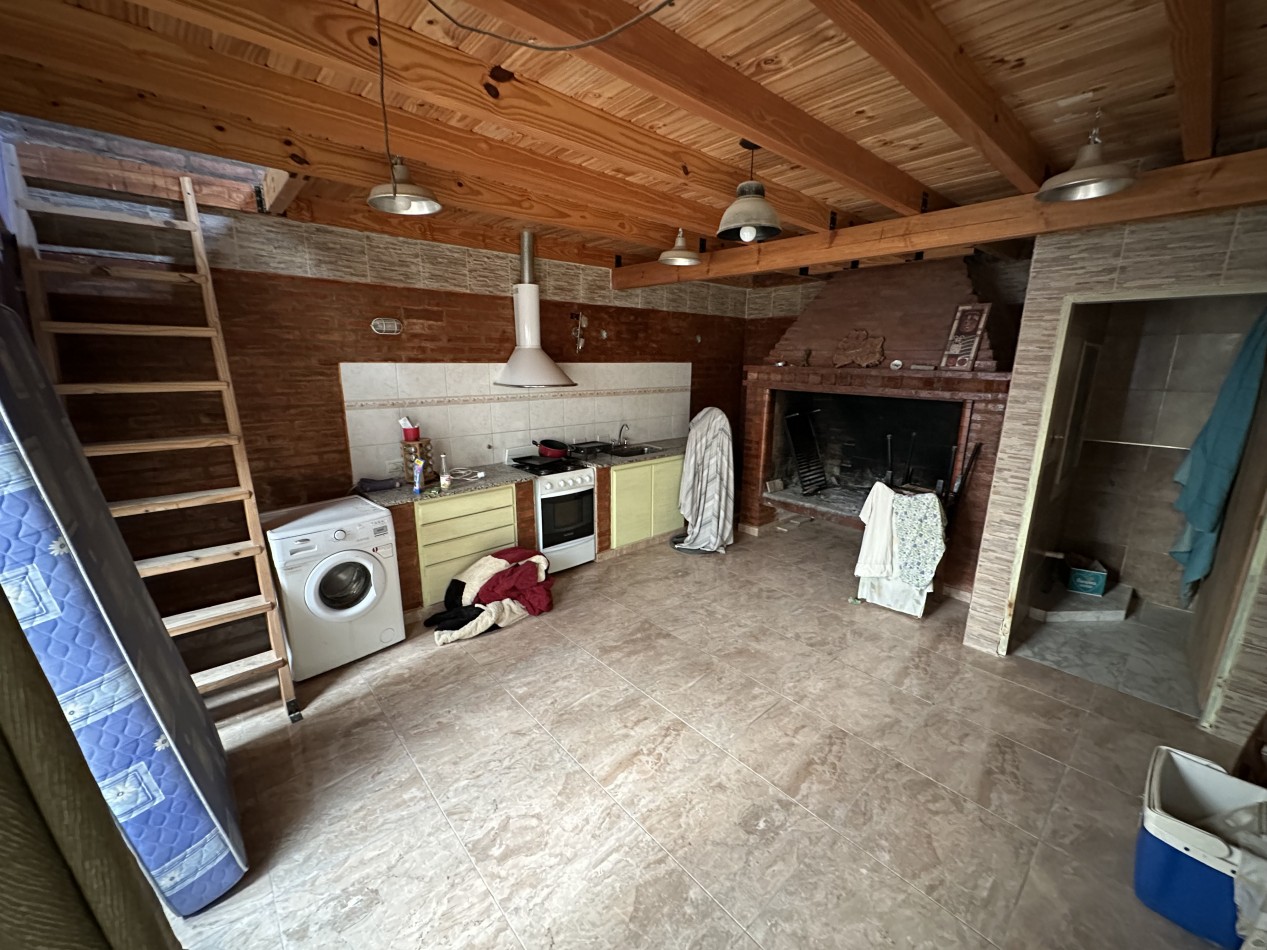 DUPLEX 3 DORMITORIOS CON COCHERA, PATIO Y QUINCHO