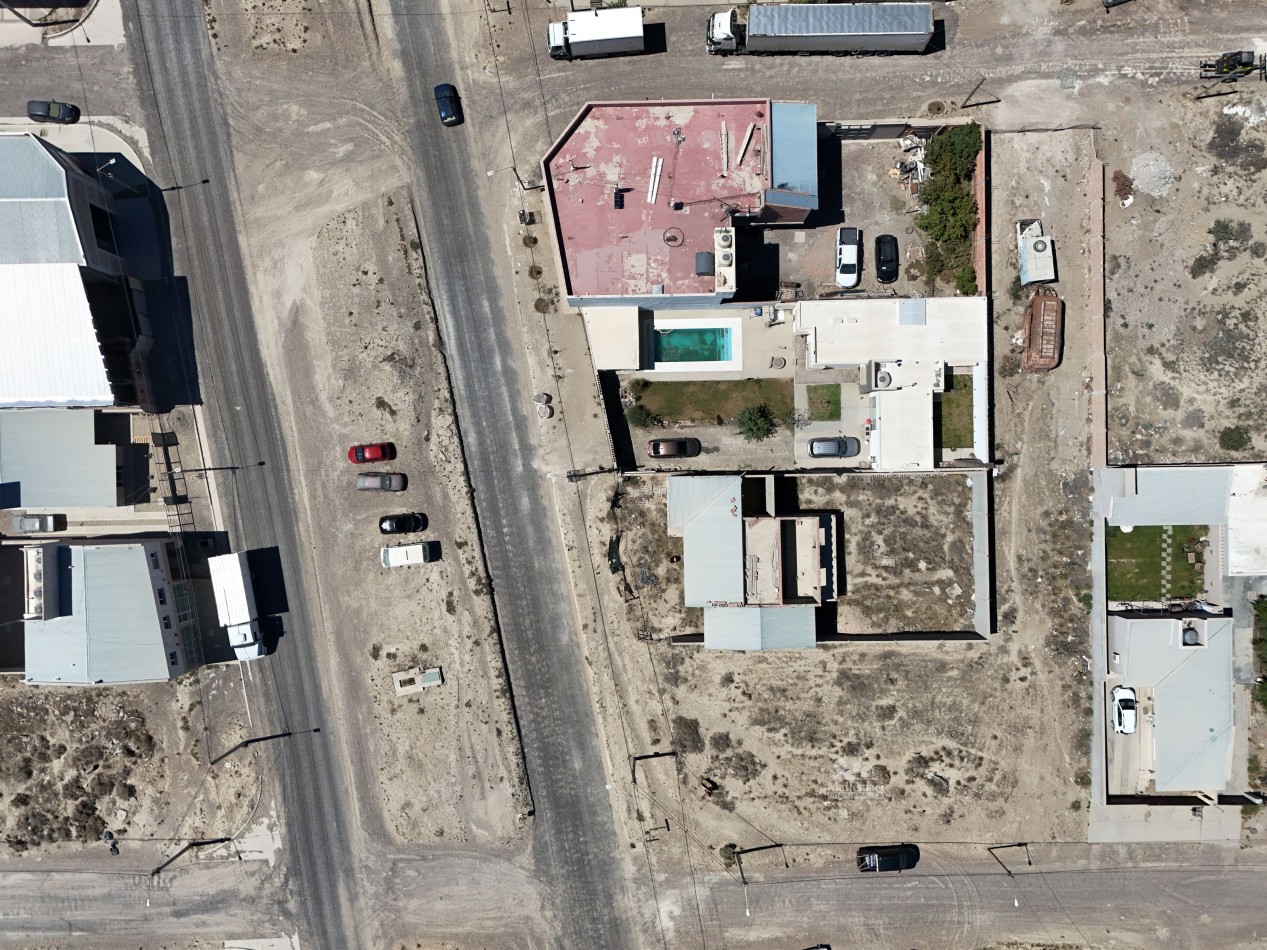 1017 M² EN 3 TERRENOS JUNTOS SOBRE AV. TIERRA DEL FUEGO