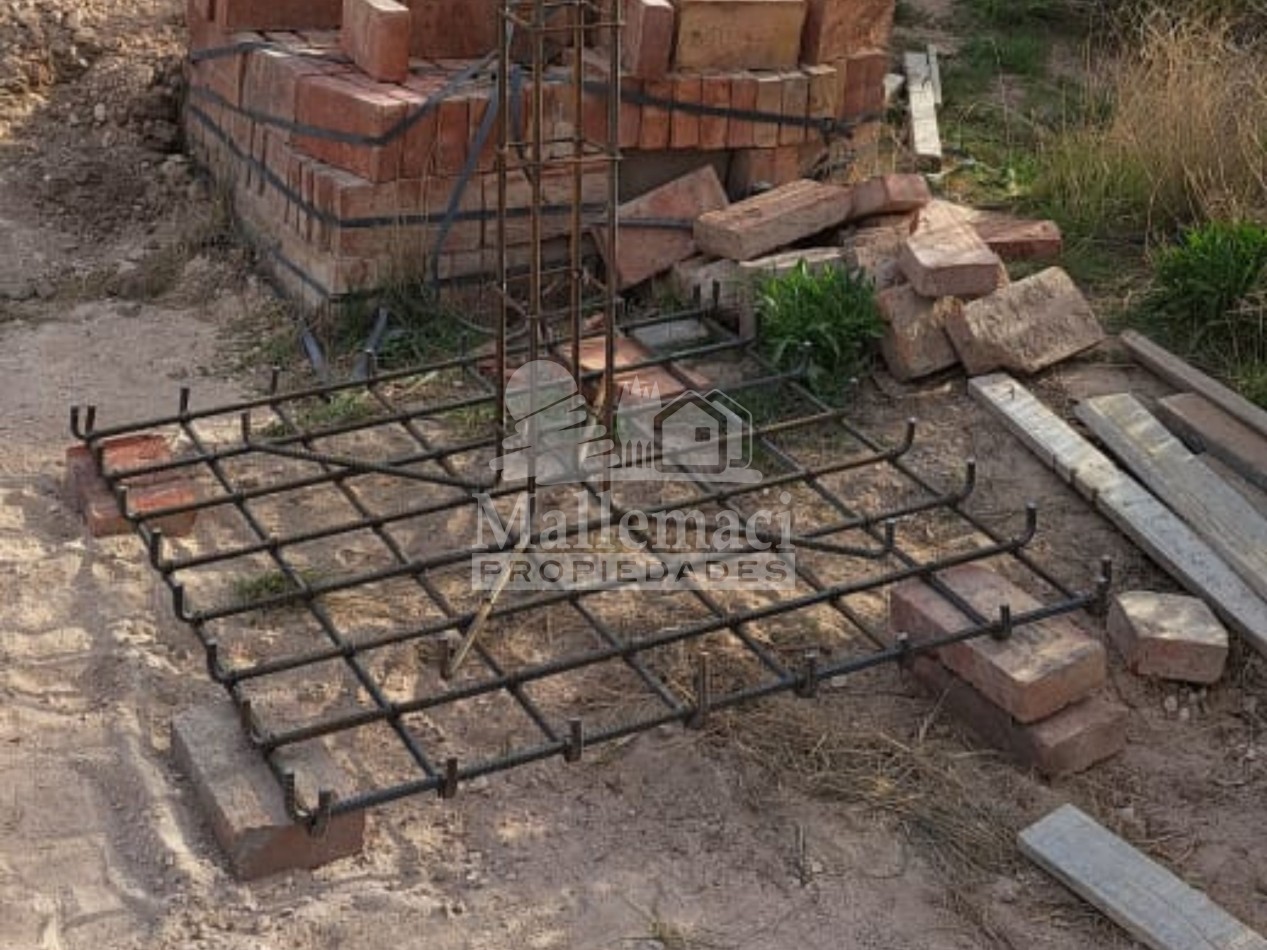 CASA 2 DORMITORIOS A TERMINAR CON 70% DE AVANCE DE OBRA 