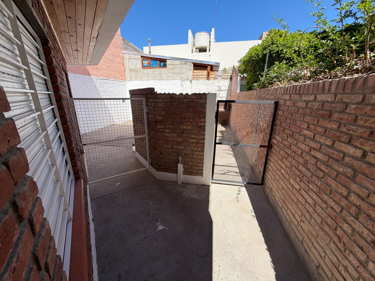 DUPLEX 2 DORMITORIOS CON PATIO EN BARRIO SUR
