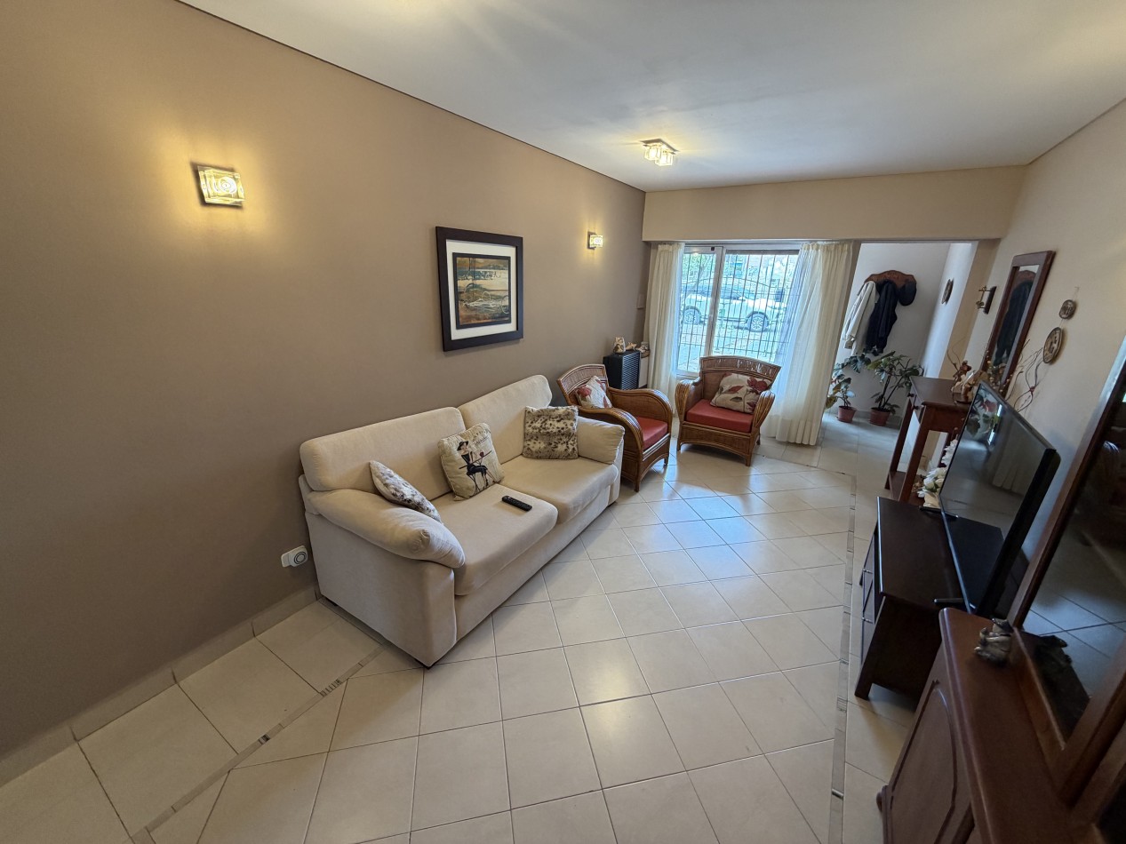 DUPLEX 3 DORMITORIOS CON COCHERA Y PATIO EN BARRIO SUR 