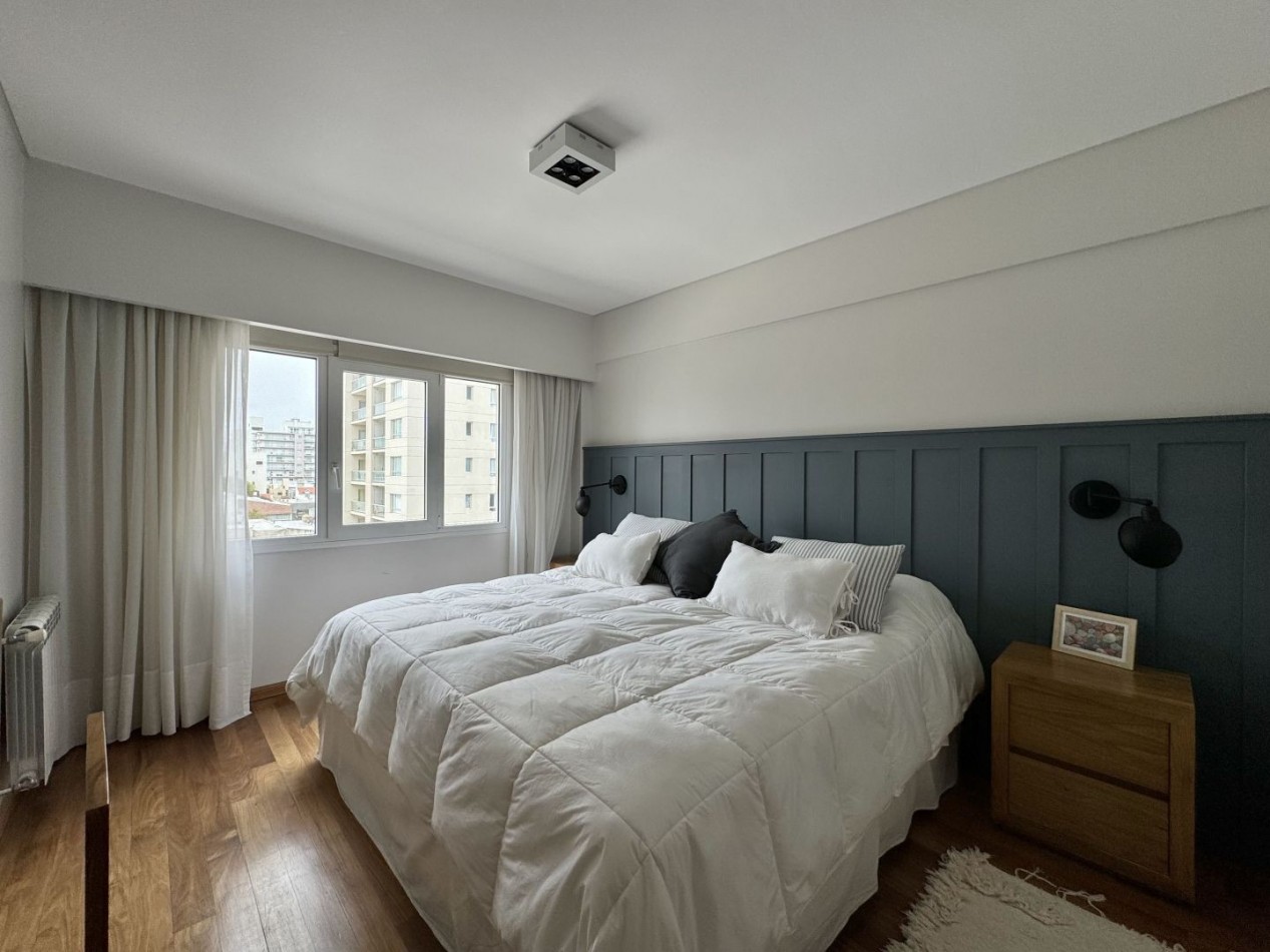 DEPTO DE CATEGORIA FRENTE AL MAR DE 2 DORMITORIOS CON COCHERA 