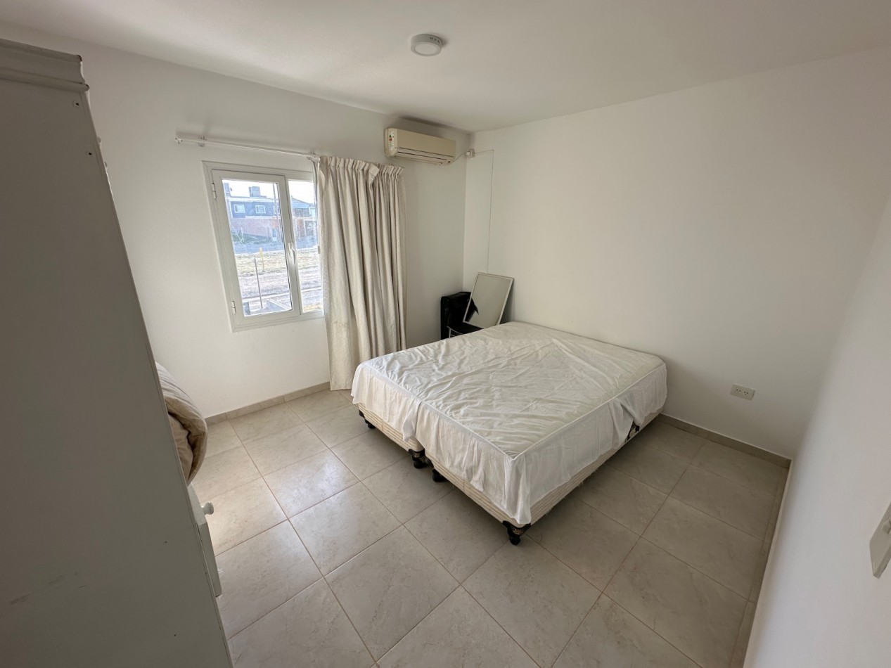 DUPLEX 2 DORMITORIOS CON ENTRADA VEHICULAR