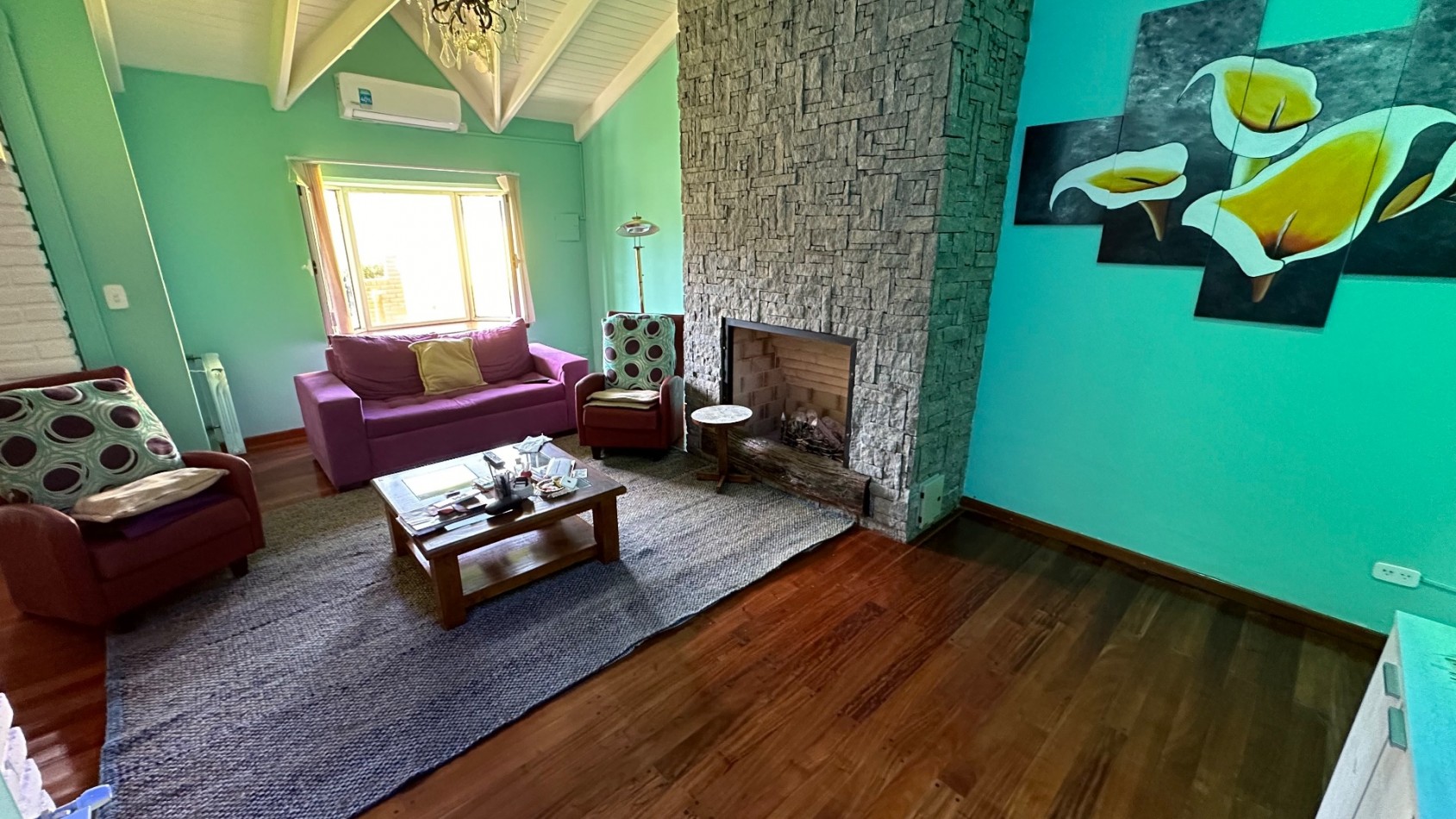 CASA 4 DORMITORIOS CON PISCINA CUBIERTA Y COCHERA 