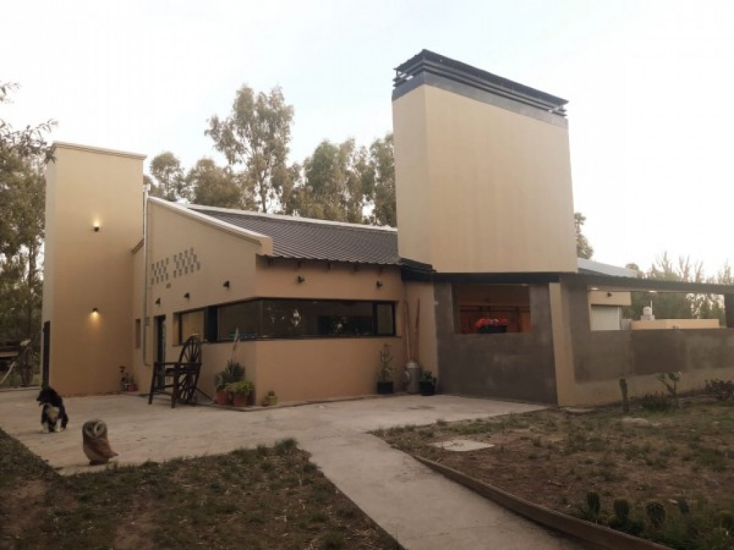 CASA 189 M² EN RAWSON