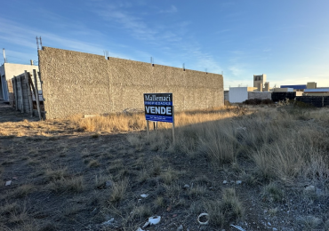 TERRENO EN ZONA COMERCIAL - ESTILO SOLANA