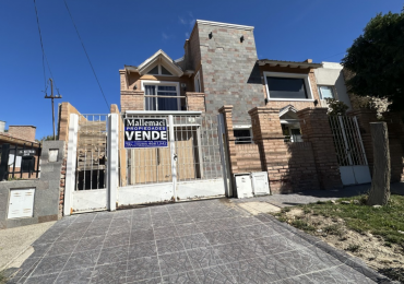 CASA DE 3 DORMITORIOS - BARRIO SUR